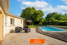 Maison familiale au calme avec piscine à Ambarès-et-Lagrave