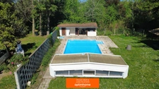 Maison à vendre avec piscine et grand jardin