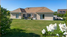 Plain-pied récent de 215 m² – Volumes rares, 4 chambres, sous-sol complet – Proche A13