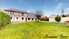Maison de charme avec 3 chambres et garage proche du centre-ville et des écoles – 220 000€
