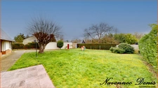 Maison de charme avec 3 chambres et garage proche du centre-ville et des écoles – 220 000€