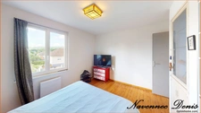 Maison spacieuse avec 3 chambres et véranda proche du centre-ville et des écoles – 197 600 €