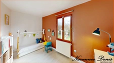 Maison de charme avec 3 chambres et garage proche du centre-ville et des écoles – 220 000€