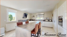 Plain-pied récent de 215 m² – Volumes rares, 4 chambres, sous-sol complet – Proche A13