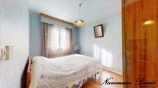Maison de plain-pied surélevé – 2 chambres – Sous-sol complet – Jardin 600 m² – Louviers centre