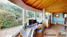 Maison spacieuse avec 3 chambres et véranda proche du centre-ville et des écoles – 197 600 €