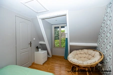 Chaumière en parfait état, 4 chambres et un studio indépendant - 117m² - 240.000€
