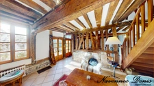 Maison de charme avec 5 chambres proche des commerces et des écoles – 200 000€