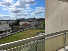  Bel Appartement à vendre 4 pièces(quarier CROIX BLANCHE) BORDEAUX  (33)
