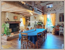  grande maison + gite à vendre Proche de BARBEZIEUX SAINT HILAIRE (16)
