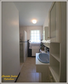 Maison à vendre 4 pièces Proche de CHALAIS (16)