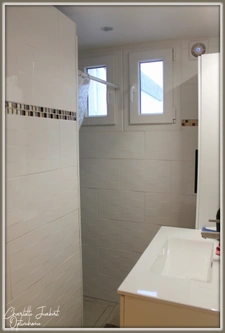 Grande maison divisée en 3 appartements 