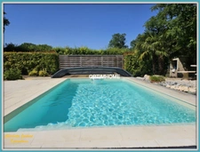 Maison contemporaine avec piscine, appartement indépendant et vaste terrain arboré