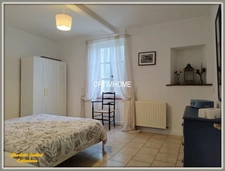 Propriété avec maison d'habitation +gîte + nombreuses dépendances + grand terrain 