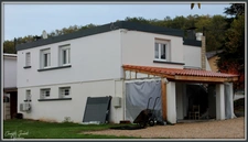 Grande maison divisée en 3 appartements 