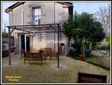 Propriété avec maison d'habitation +gîte + nombreuses dépendances + grand terrain 