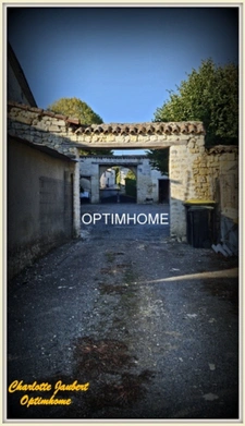 Propriete à vendre 7 pièces Proche de VILLEBOIS LAVALETTE (16)