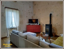 Propriété avec maison d'habitation +gîte + nombreuses dépendances + grand terrain 
