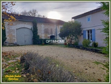 Propriété avec maison d'habitation +gîte + nombreuses dépendances + grand terrain 