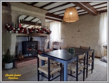 Propriété avec maison d'habitation +gîte + nombreuses dépendances + grand terrain 