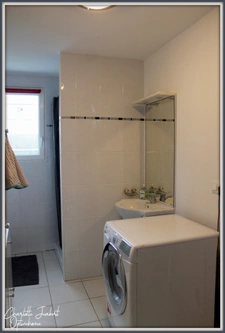 Grande maison divisée en 3 appartements 