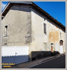 2 maisons en pierre + dépendances