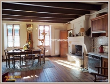Grand corps de ferme plein de charme, proche de MONTMOREAU SAINT CYBARD (16)