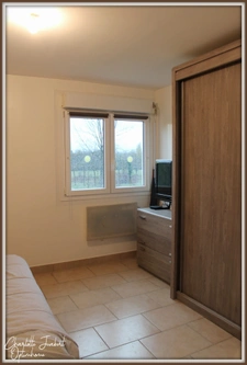 Grande maison divisée en 3 appartements 
