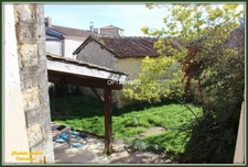 Maison de charme au cœur d’un village – À moins de 10 minutes de MONTMOREAU