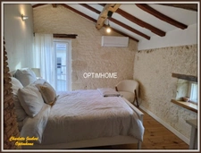 Propriété avec maison d'habitation +gîte + nombreuses dépendances + grand terrain 