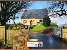 Charmante maison néo-bretonne aux beaux volumes sur sous-sol