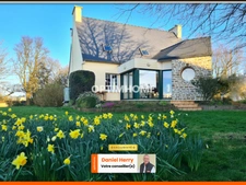 Charmante maison néo-bretonne aux beaux volumes sur sous-sol