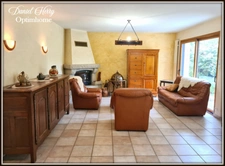 Ensemble immobilier composé d'une maison principale et d'une maison ancienne à rénover