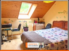 Propriété avec maison principale et logement mitoyen