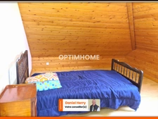 Propriété avec maison principale et logement mitoyen