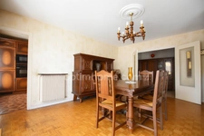 ANNECY - GRAND APPARTEMENT LUMINEUX DE 93 m² A RENOVER - T3/T4 - BALCON - GARAGE - CAVES - VUE MONTAGNES