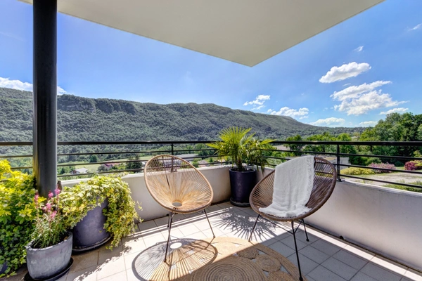 ANNECY - APP 4 P - 82 m² - TERRASSE - GARAGES - VUE PANORAMIQUE MONTAGNES