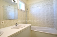 ROQUEFORT - APPARTEMENT T3 - 75 m² - 2 CH - BALCON - PLACE DE STATIONNEMENT