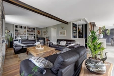 MAISON MITOYENNE - 263 m² HABITABLES - 5 CHAMBRES - MESIGNY - PISCINE - GARAGES - TERRASSES - JARDIN