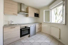 ROQUEFORT - APPARTEMENT T3 - 75 m² - 2 CH - BALCON - PLACE DE STATIONNEMENT