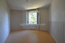 ROQUEFORT - APPARTEMENT T3 - 75 m² - 2 CH - BALCON - PLACE DE STATIONNEMENT