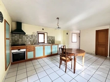 DESINGY - MAISON DE VILLAGE RENOVEE EN PIERRE - 70 m² - GARAGE ET JARDINET