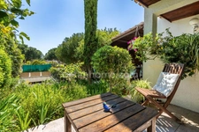Maison 143 m2 - 5 chambres - Parcelle de 300m2 - Piscine - 2 Garages - Quartier Les Bouisses - Ligne 5 de Tramway