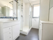 Appartement  3 pièces 78 m² - 2 Chambres - Cave - Garage - Parc - Piscine - Tennis - Tram Ligne 5 - Proximité Parc Montcalm