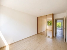Appartement 4 pièces – 84 m² – Dernier étage – Terrasse – Garage – Cave - Piscine - Parc - Tennis - Ligne 5 Tramway - Parc Montcalm