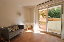 Appartement T1 - Vendu meublé - Terrasse - Ligne 5 Tramway - Parc Montcalm