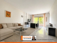 Appartement  3 pièces 78 m² - 2 Chambres - Cave - Garage - Parc - Piscine - Tennis - Tram Ligne 5 - Proximité Parc Montcalm