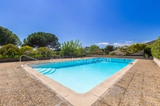 Maison 143 m2 - 5 chambres - Parcelle de 300m2 - Piscine - 2 Garages - Quartier Les Bouisses - Ligne 5 de Tramway