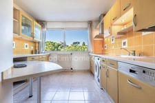 Appartement - 4 pièces - Vue parc - Cave - Parking - Piscine - Tennis - Parc - Ligne 5 de Tramway - Proche Parc Montcalm