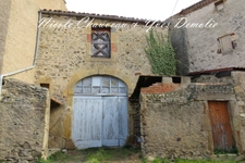 Maison avec dépendances à Rénover à Ardes-sur-Couze